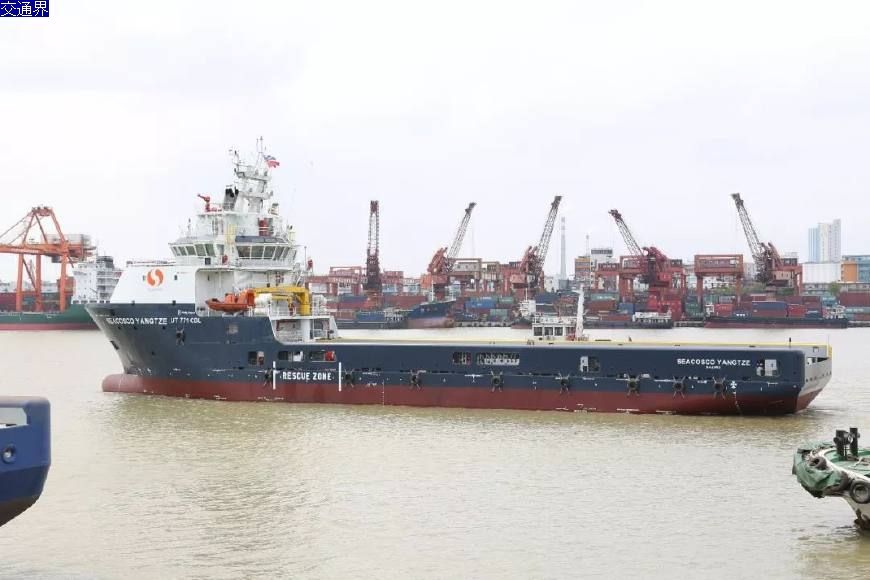 上海船院與中遠海運重工簽訂8.12萬噸散貨船設計合同